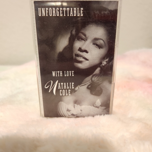 Unforgettable Natalie Cole opened cassette tape. - Picture 2 of 6